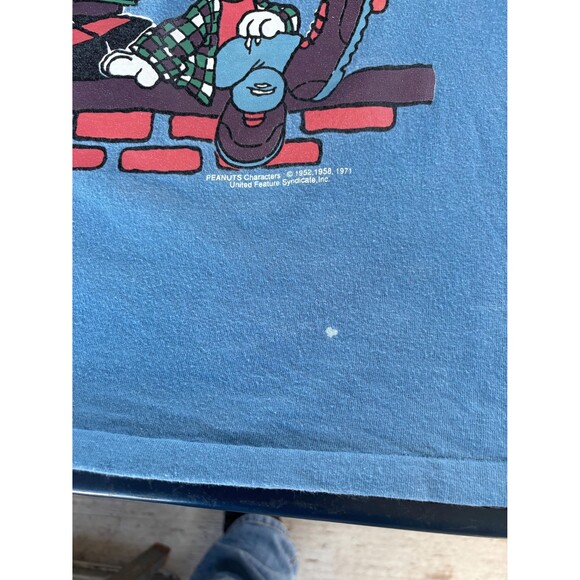 90s Peanuts Snoopy and Lucy graphic tee fits L-XL by united features syndicate. - Picture 9 of 9